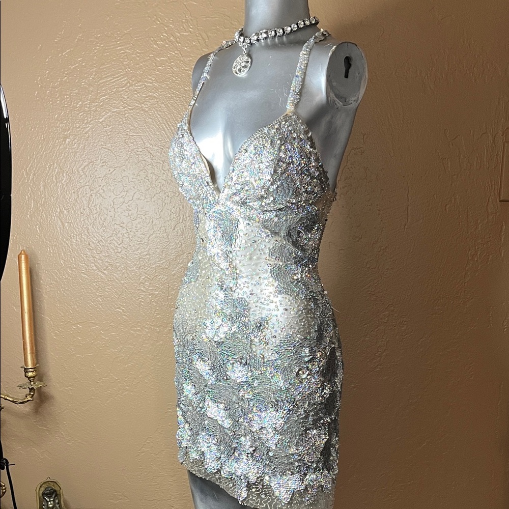 Jovani Glittering  Intricate Sequin Silver Mini Dress.  Sz 4
